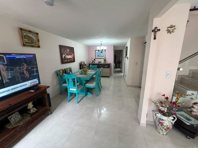 Casa de 4 alcobas en venta en Aeropuerto, Pereira, 163 m² · foto 2 de 24