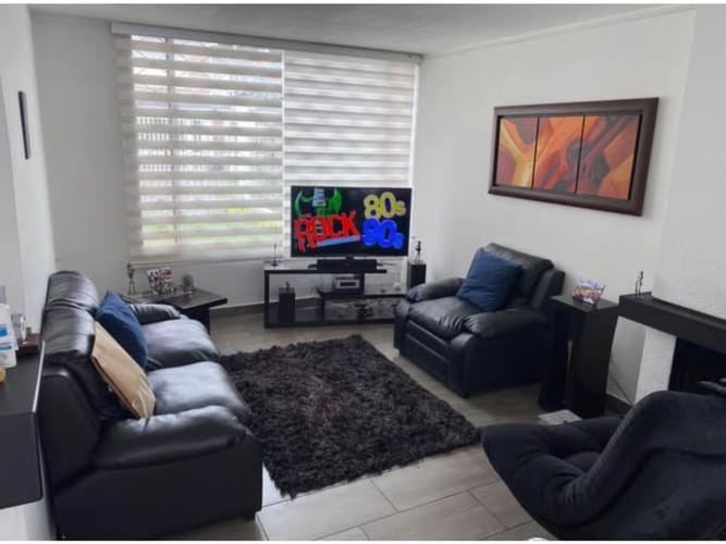 Casa de 4 alcobas en venta en Pontevedra, Bogotá, 140 m² · foto 2 de 7