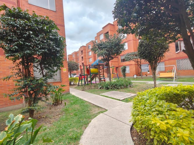 Apartamento de 3 alcobas en venta en Atahualpa, Bogotá, 50 m² · foto 2 de 24