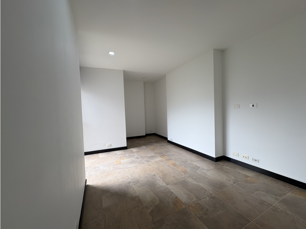 Apartamento en arriendo en El Poblado, Medellín · foto 6 de 24