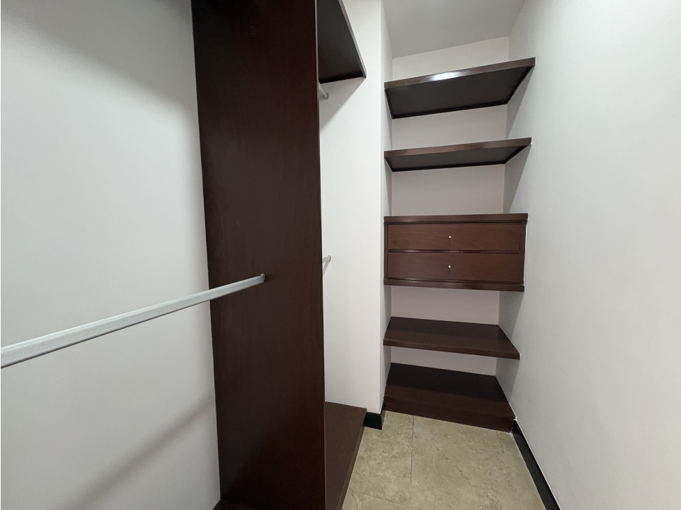 Apartamento en arriendo en El Poblado, Medellín · foto 9 de 24