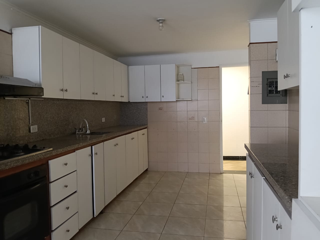 Apartamento en venta en Laureles, Medellín · foto 5 de 16