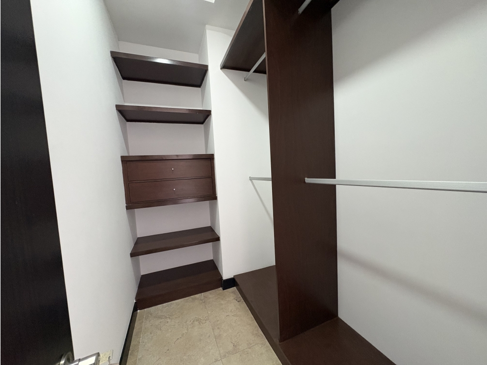Apartamento en arriendo en El Poblado, Medellín · foto 12 de 24