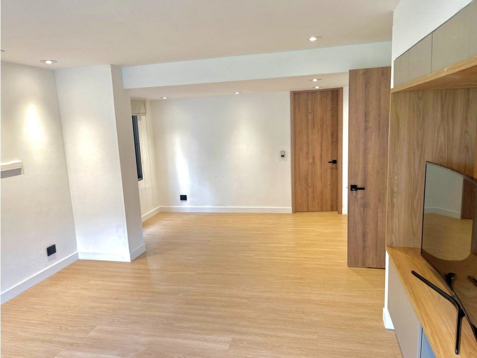 Apartamento en venta en Los Rosales, Bogotá · foto 8 de 20