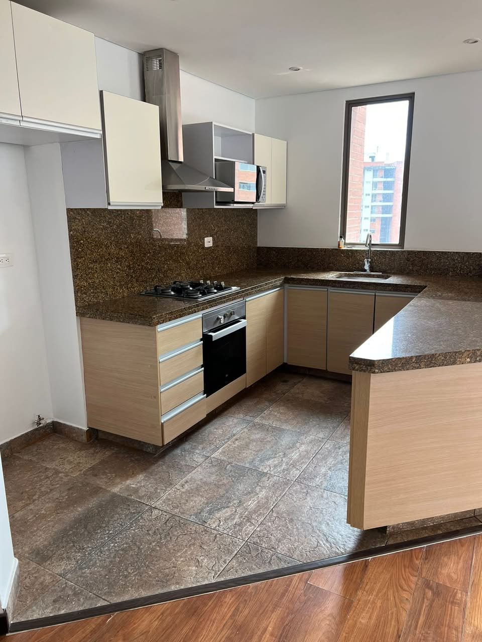 Apartamento en venta en Centro Internacional, Bogotá · foto 7 de 16