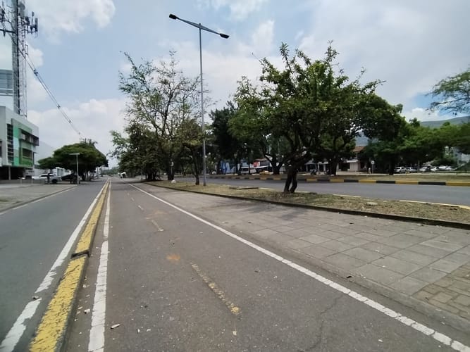 Local en arriendo en Prados Del Norte, Cali, 1023 m² · foto 12 de 13