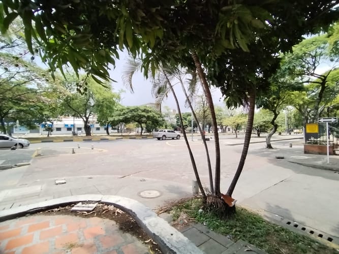 Local en arriendo en Prados Del Norte, Cali, 1023 m² · foto 13 de 13