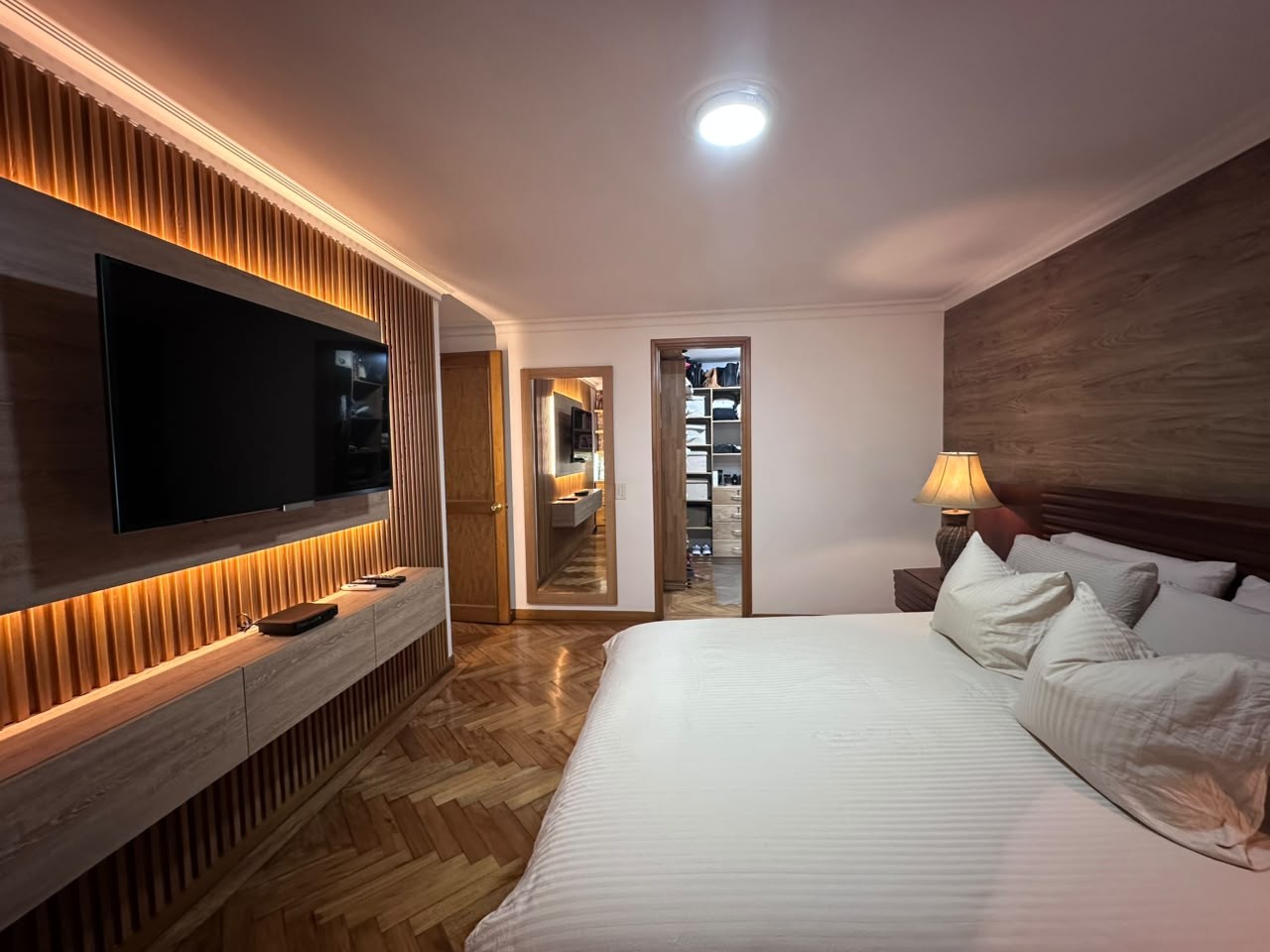Apartamento en venta en El Poblado, Medellín · foto 12 de 19
