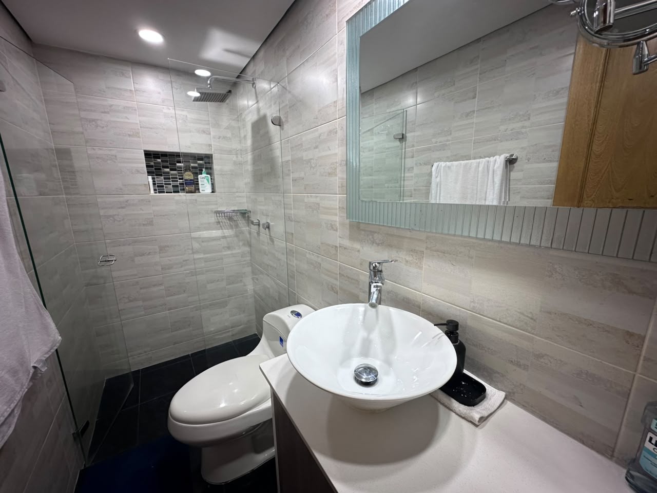 Apartamento en venta en El Poblado, Medellín · foto 17 de 19