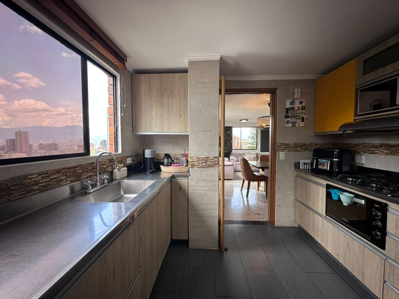 Apartamento en venta en El Poblado, Medellín · foto 9 de 19