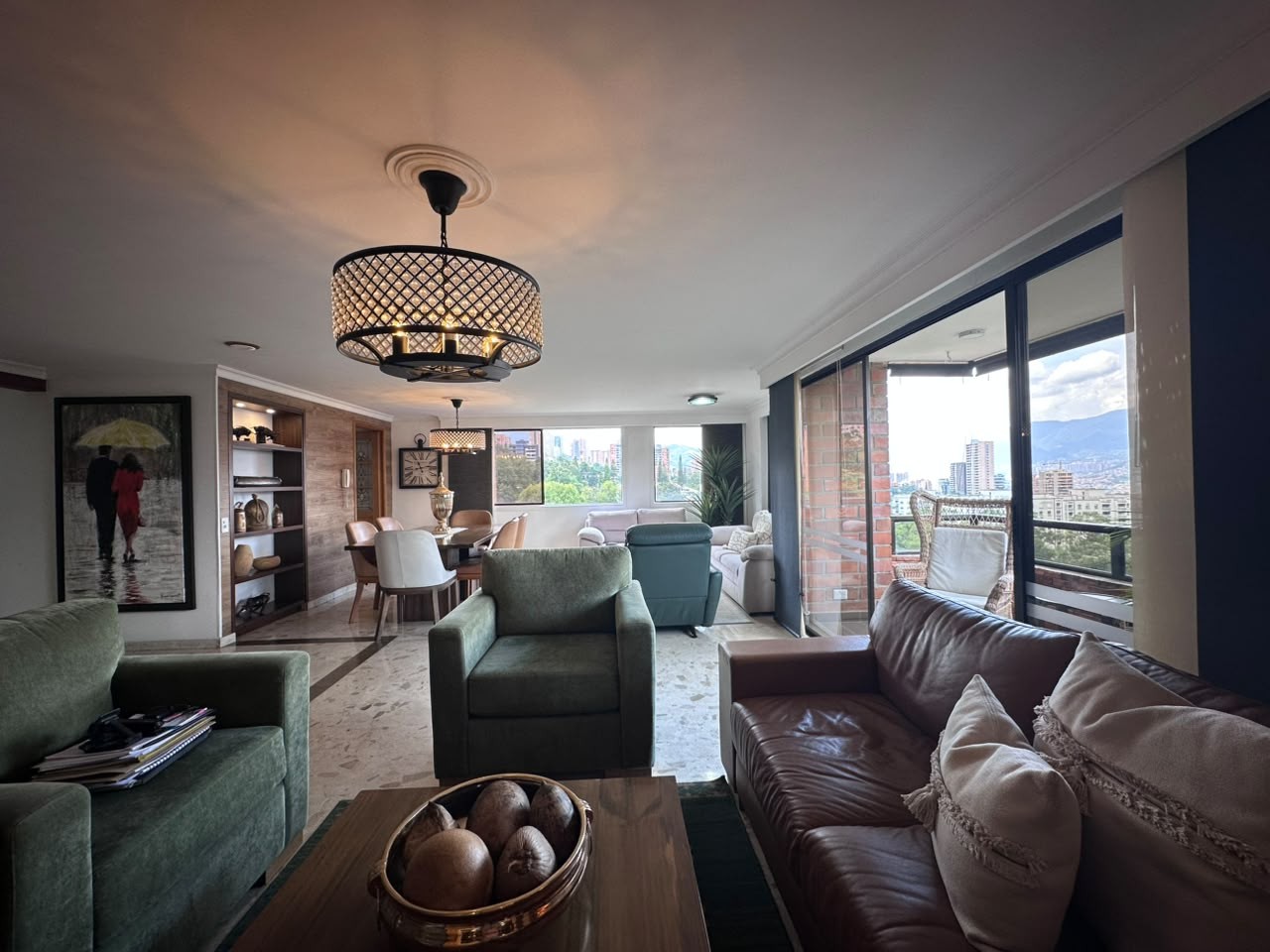 Apartamento en venta en El Poblado, Medellín · foto 3 de 19