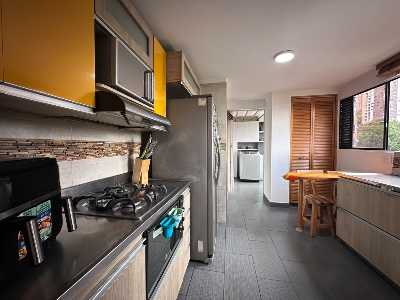 Apartamento en venta en El Poblado, Medellín · foto 8 de 19