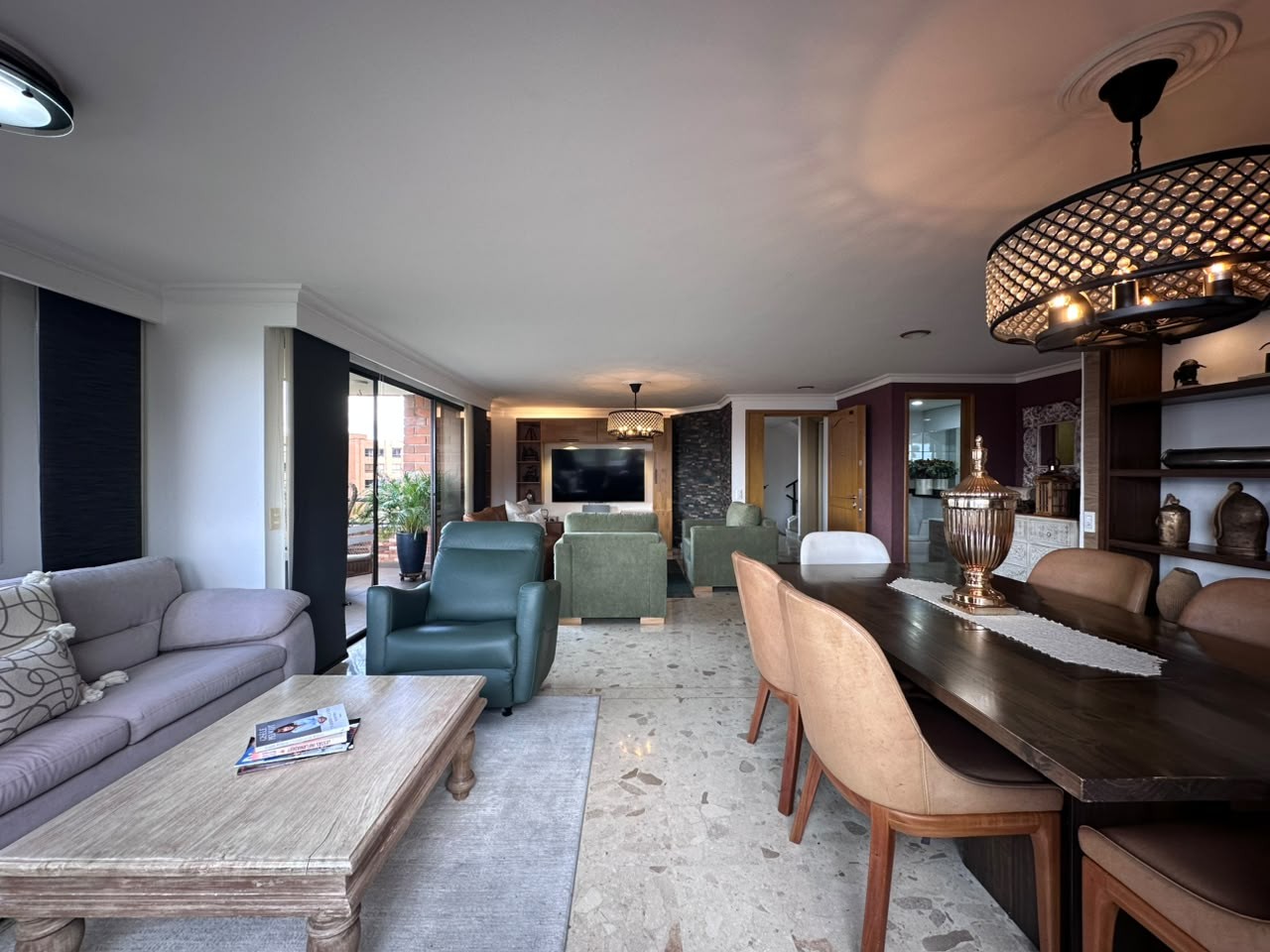 Apartamento en venta en El Poblado, Medellín · foto 4 de 19
