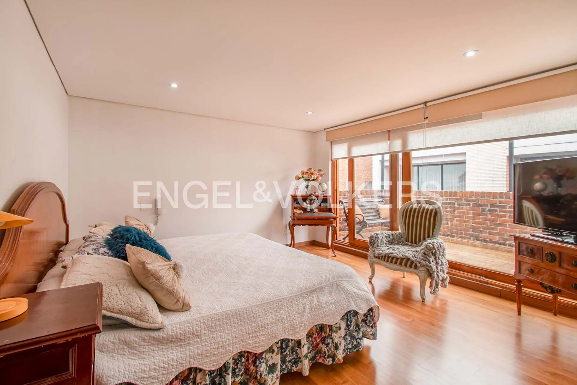 Apartamento en venta en Los Rosales, Bogotá · foto 15 de 19