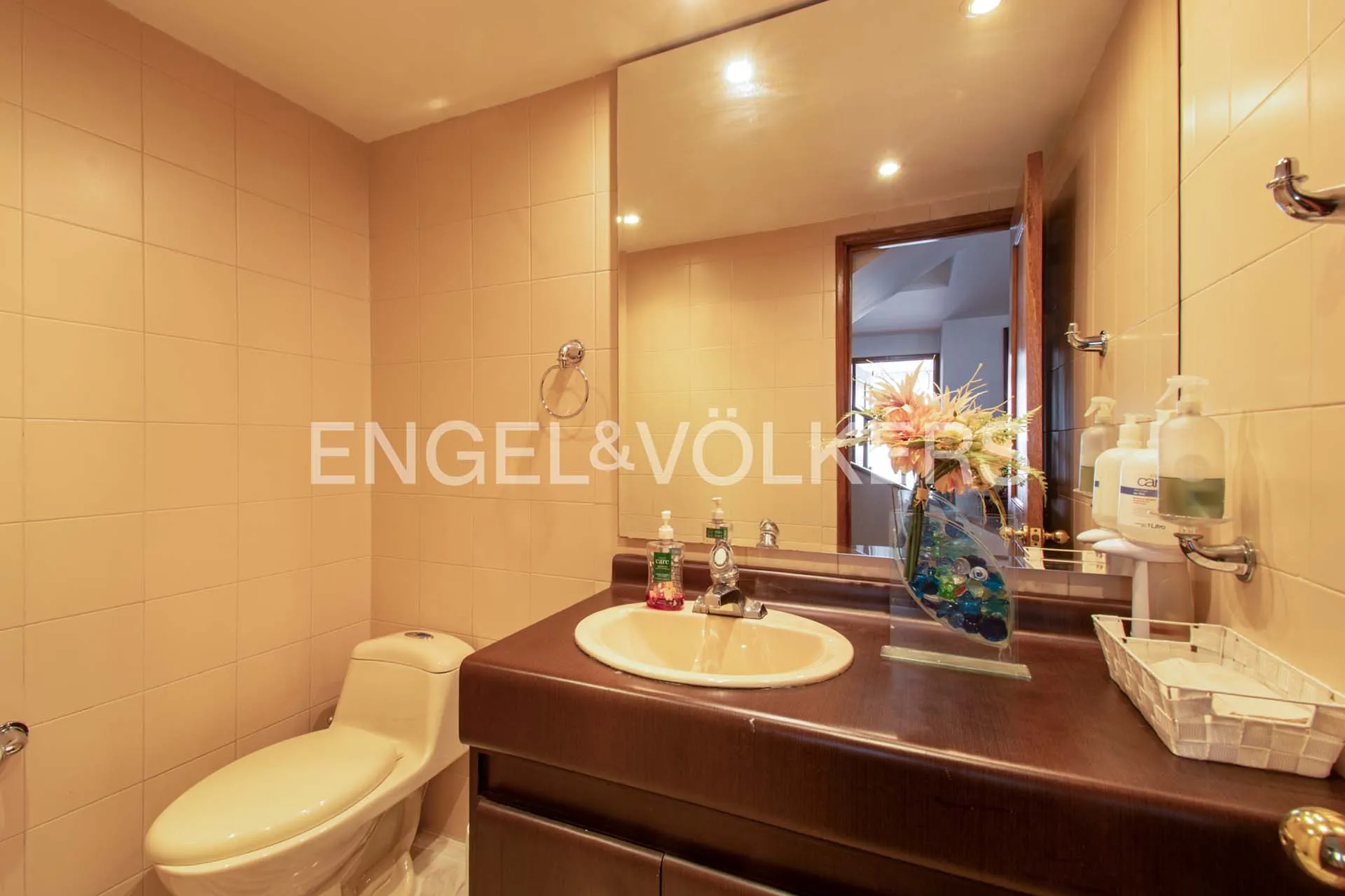 Apartamento en venta en Los Rosales, Bogotá · foto 10 de 19