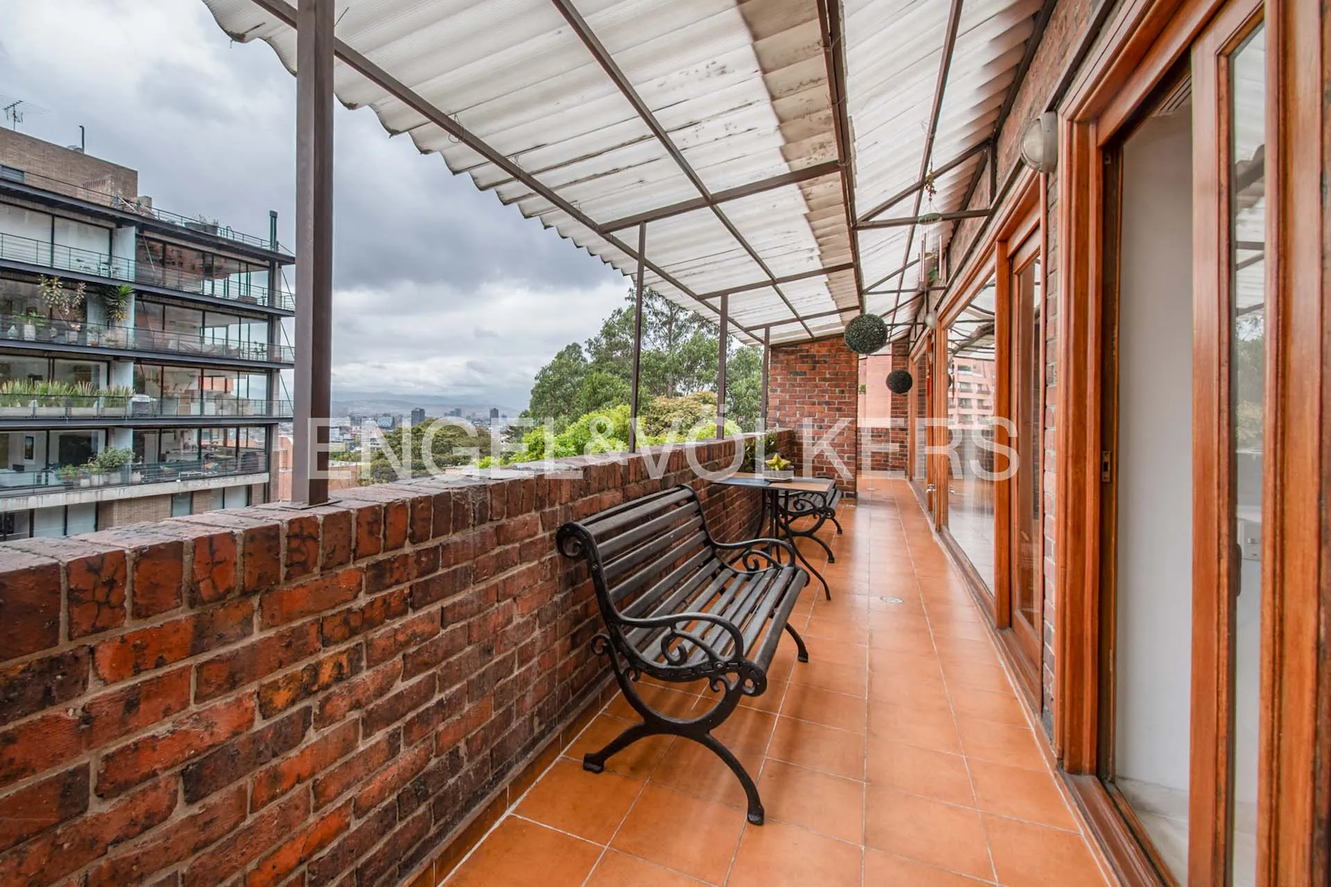 Apartamento en venta en Los Rosales, Bogotá · foto 3 de 19