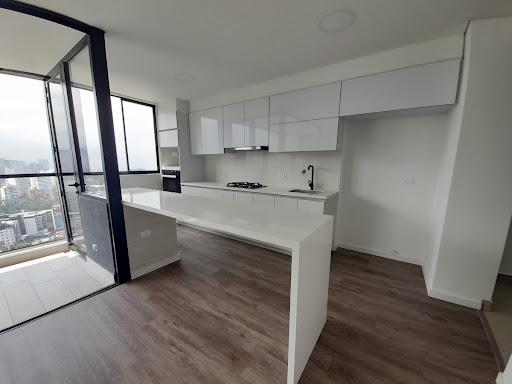 Apartamento en arriendo en Lalinde, Medellín · foto 3 de 23