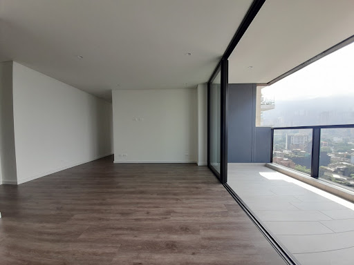 Apartamento en arriendo en Lalinde, Medellín · foto 6 de 23