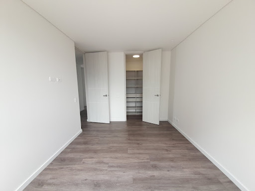 Apartamento en arriendo en Lalinde, Medellín · foto 22 de 23
