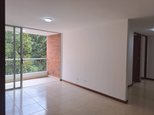 Apartamento en venta en Loma De Las Brujas, Envigado · foto 5 de 24