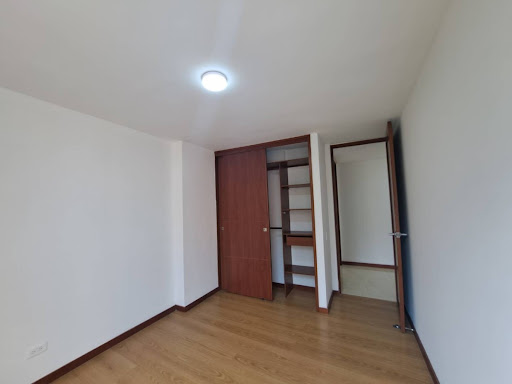 Apartamento en venta en Loma De Las Brujas, Envigado · foto 10 de 24