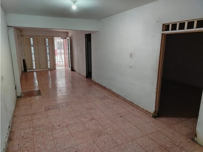 Casa de 7 alcobas en venta en Maria Cano, Palmira, 250 m² · foto 16 de 24