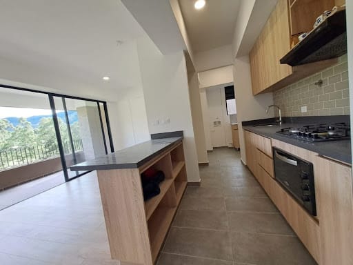 Apartamento de 3 alcobas en arriendo en El Retiro, 83 m² · foto 3 de 17