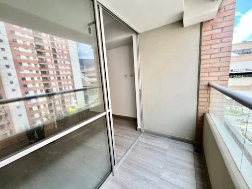 Apartamento de 3 alcobas en venta en San Jose Obrero, Bello, 71 m² · foto 8 de 19