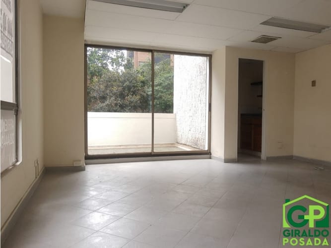 Oficina en venta en Patio Bonito, Medellín, 33 m² · foto 2 de 9