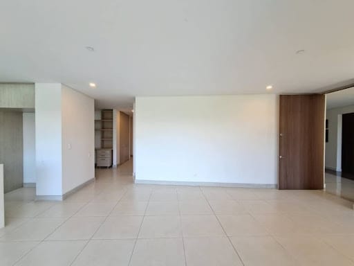 Apartamento de 3 alcobas en arriendo en Castropol, Medellín, 154 m² · foto 2 de 24