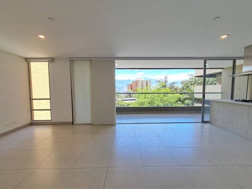 Apartamento de 3 alcobas en arriendo en Castropol, Medellín, 154 m² · foto 4 de 24