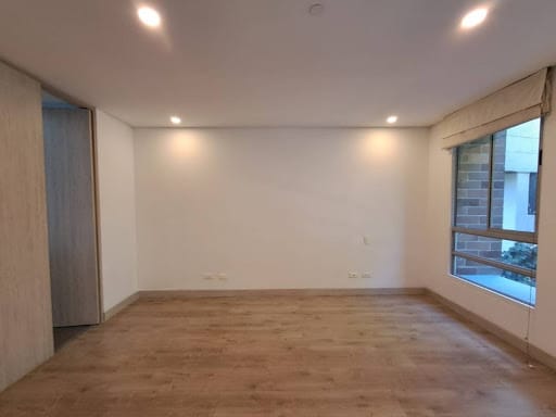 Apartamento de 3 alcobas en arriendo en Castropol, Medellín, 154 m² · foto 10 de 24