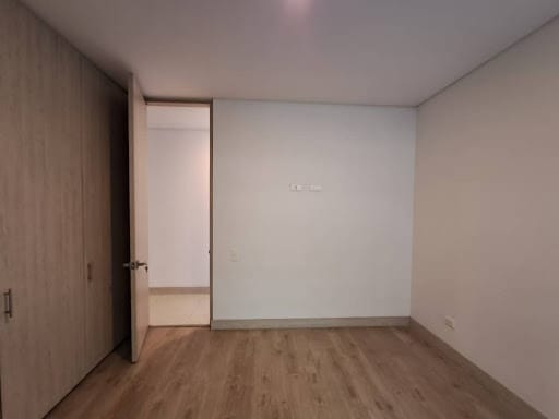 Apartamento de 3 alcobas en arriendo en Castropol, Medellín, 154 m² · foto 14 de 24