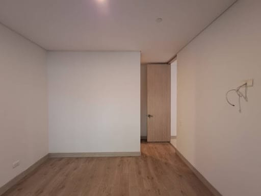 Apartamento de 3 alcobas en arriendo en Castropol, Medellín, 154 m² · foto 16 de 24