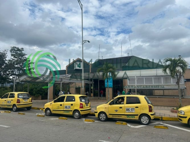 Oficina en venta en Coaviconsa, Bucaramanga, 42 m² · foto 2 de 9