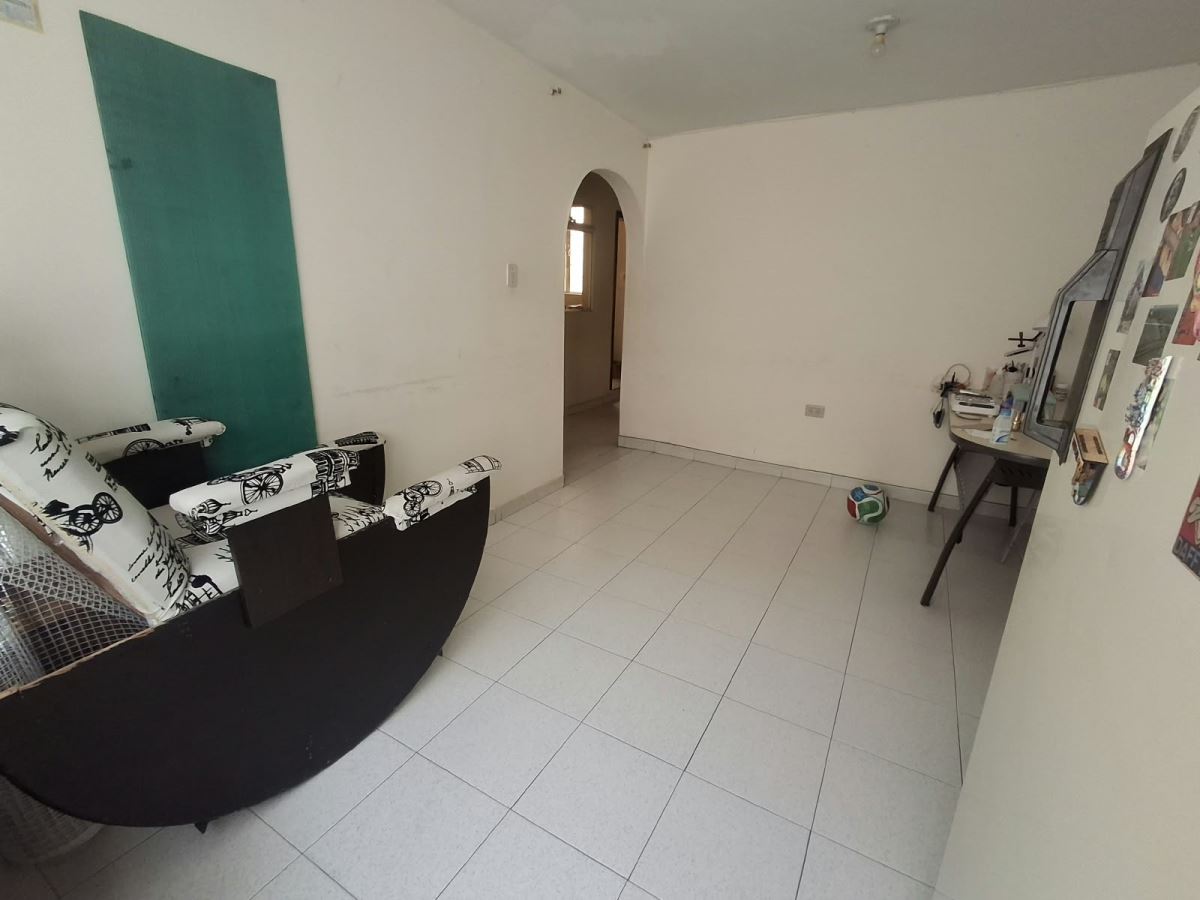 Casa en venta en Candelaria La Nueva Ii Sector, Bogotá · foto 5 de 9