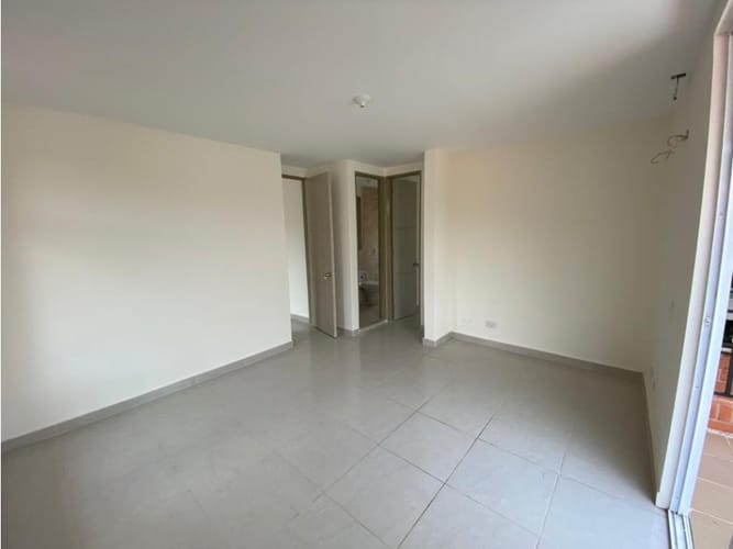 Casa de 5 alcobas en venta en El Castillo, Jamundí, 224 m² · foto 8 de 12