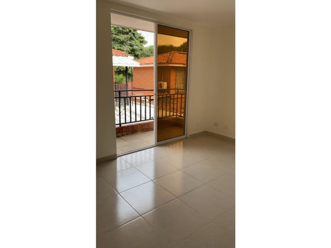 Casa de 5 alcobas en venta en El Castillo, Jamundí, 224 m² · foto 9 de 12