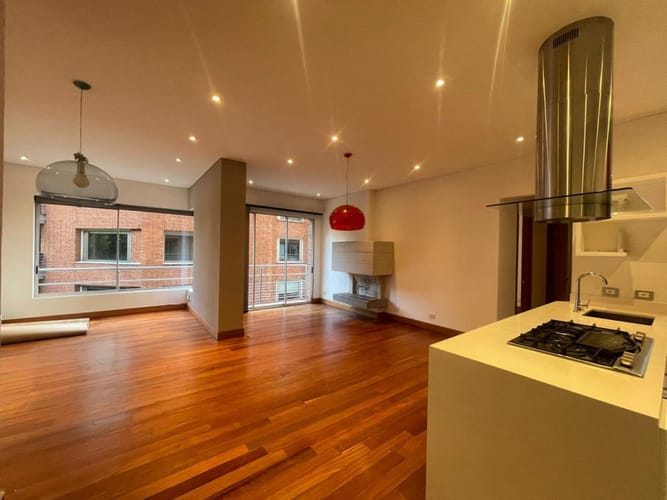 Apartamento de 2 alcobas en venta en Chico, Bogotá, 121 m² · foto 3 de 18