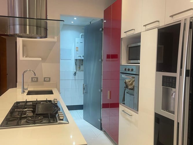 Apartamento de 2 alcobas en venta en Chico, Bogotá, 121 m² · foto 6 de 18