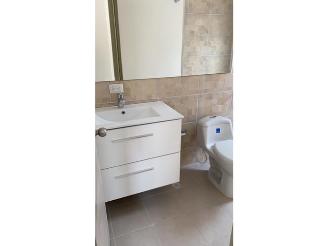 Casa de 5 alcobas en venta en El Castillo, Jamundí, 224 m² · foto 12 de 12