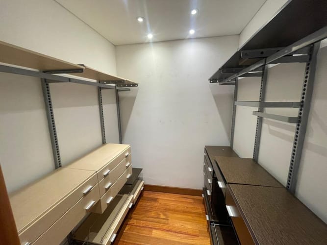 Apartamento de 2 alcobas en venta en Chico, Bogotá, 121 m² · foto 12 de 18