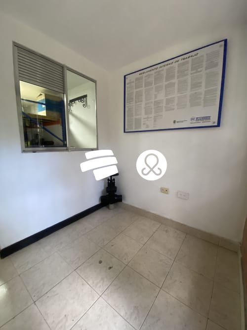 Casa de 8 alcobas en venta en Entreamigos, Sabaneta, 61 m² · foto 2 de 15