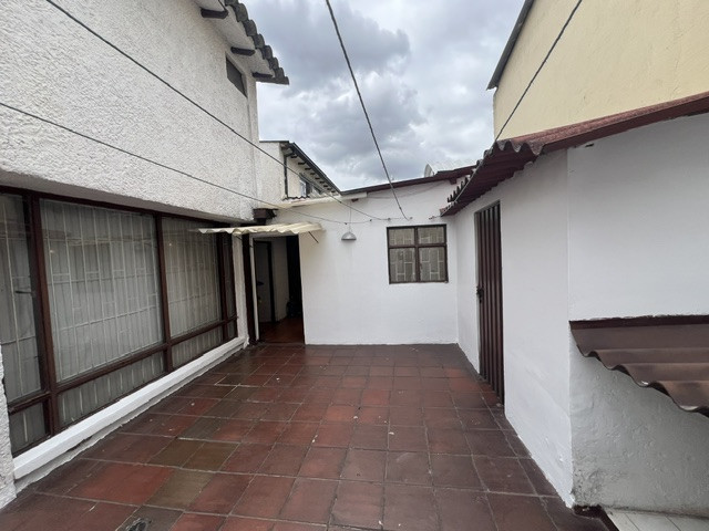 Casa en venta en Pontevedra, Bogotá · foto 3 de 24