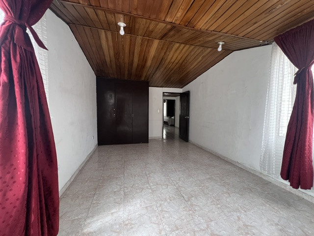 Casa en venta en Pontevedra, Bogotá · foto 10 de 24