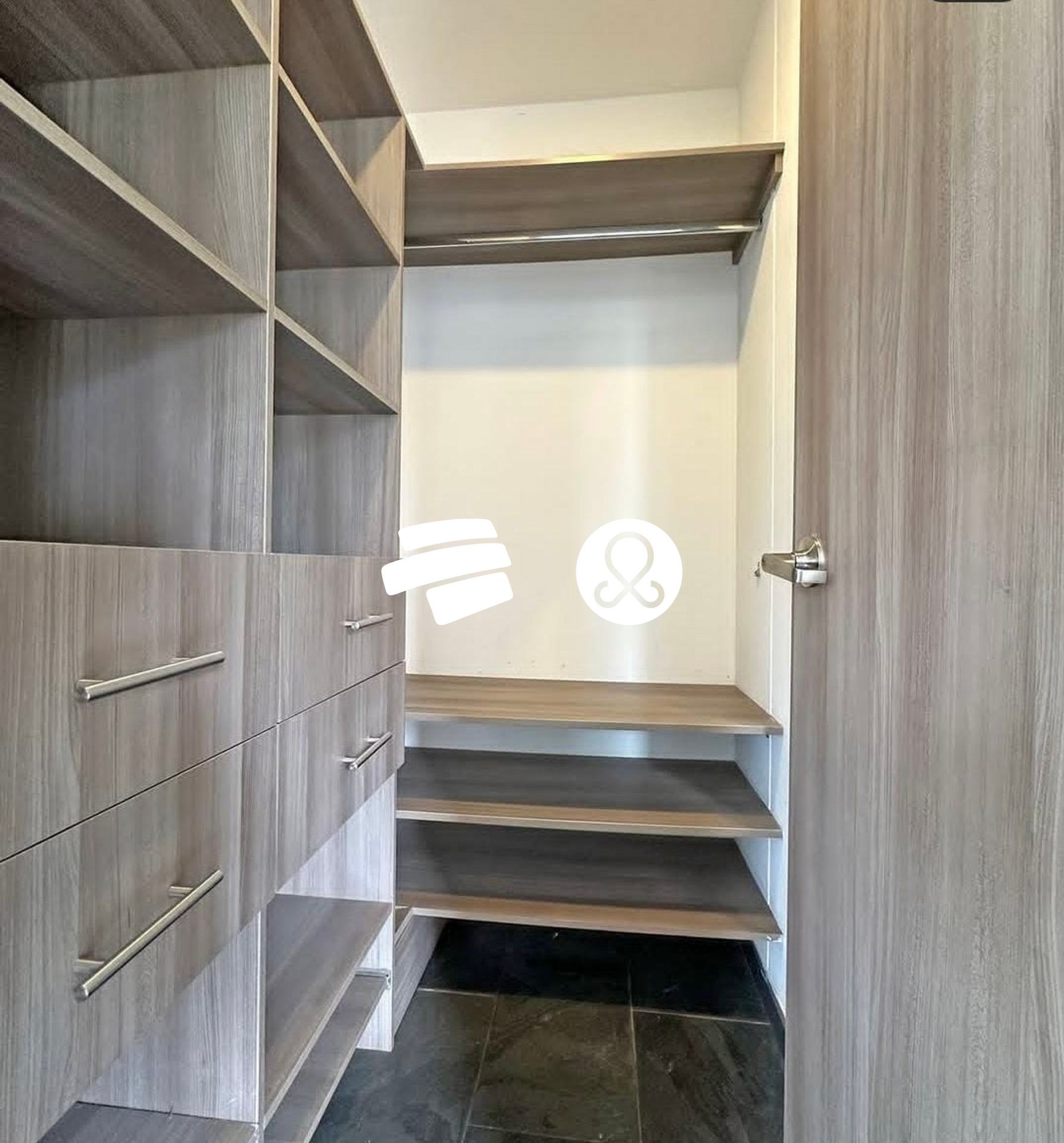 Apartamento en venta en Zona Centro, Envigado · foto 3 de 12