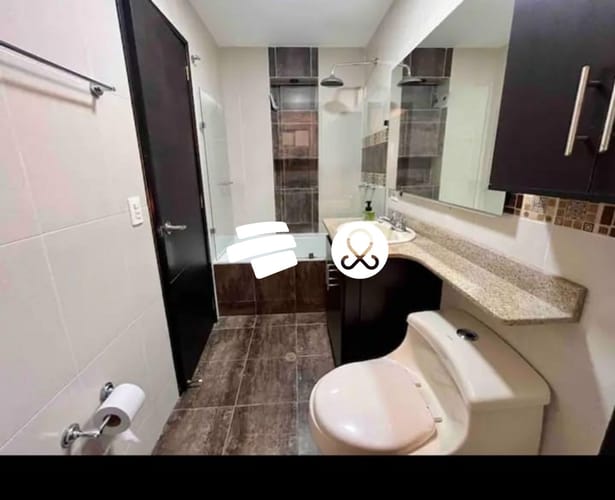 Apartamento de 3 alcobas en venta en Laureles, Medellín, 152 m² · foto 5 de 13