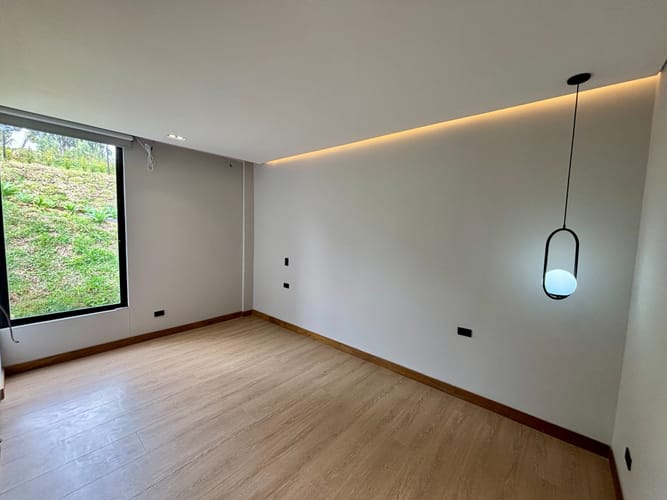 Casa de 4 alcobas en venta en Las Palmas, Envigado, 331 m² · foto 4 de 24