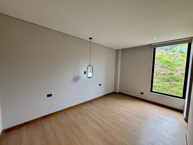 Casa de 4 alcobas en venta en Las Palmas, Envigado, 331 m² · foto 11 de 24