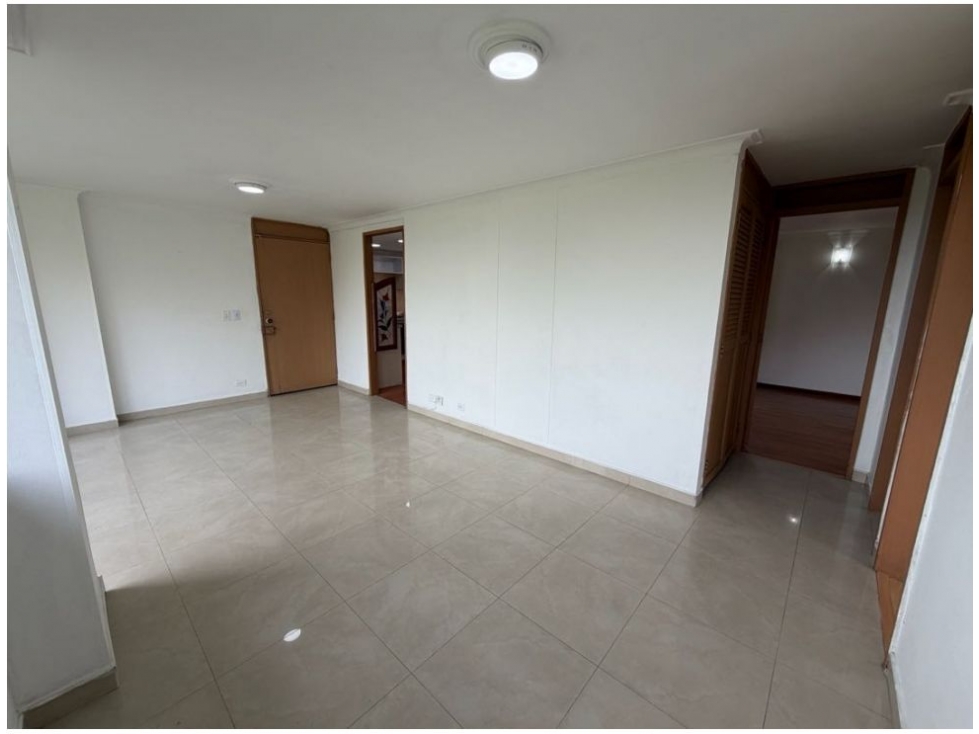 Apartamento en venta en Loma Benedictinos, Medellín · foto 4 de 20